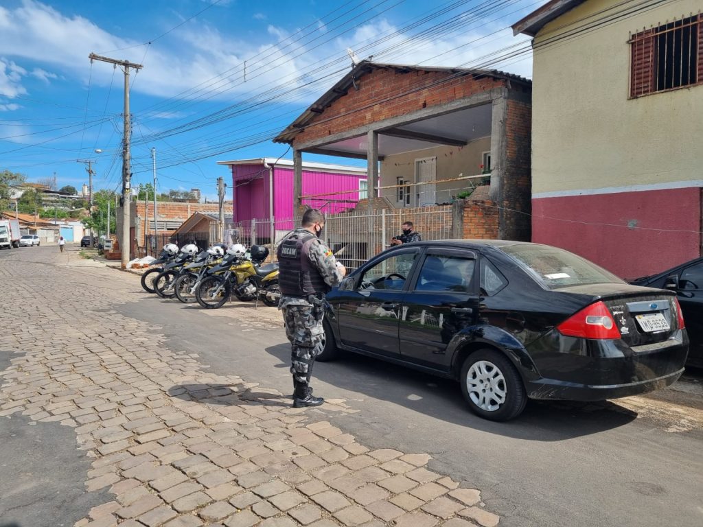 Com apoio aéreo 3°RPMon deflagra operação para coibir roubos a transporte coletivo