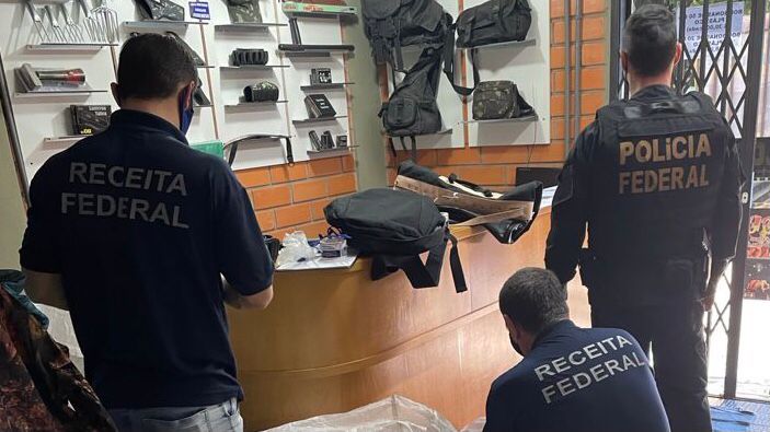 PF cumpre mandados de busca e apreensão ao tráfico de armas de fogo em Erechim