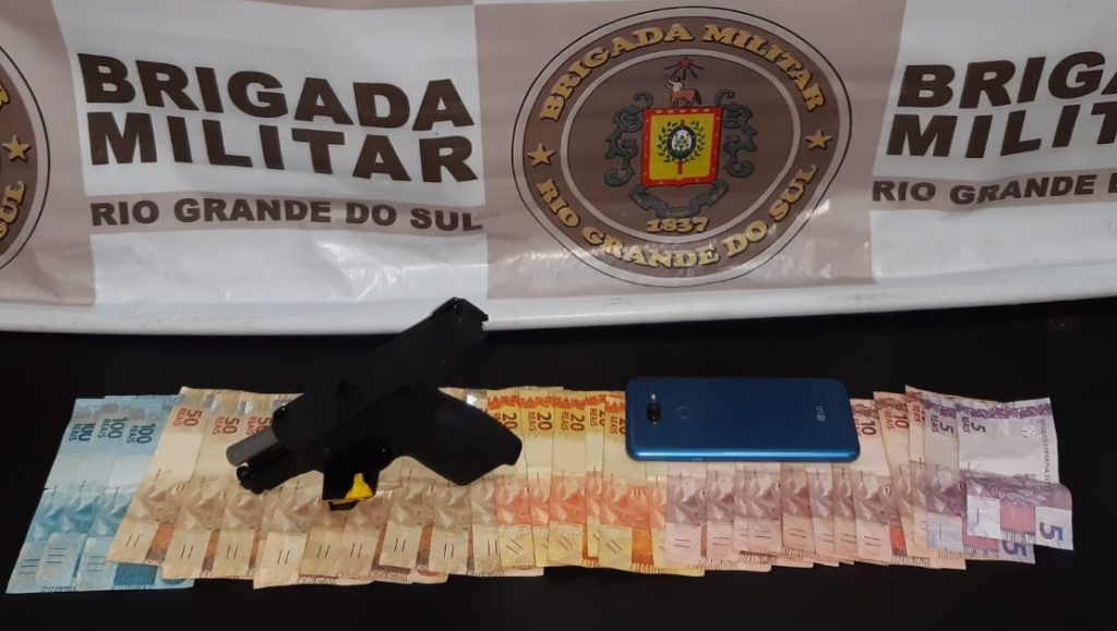 Força Tática prende em Passo Fundo dois assaltantes envolvidos no roubo a loja de Caça e Pesca de Erechim