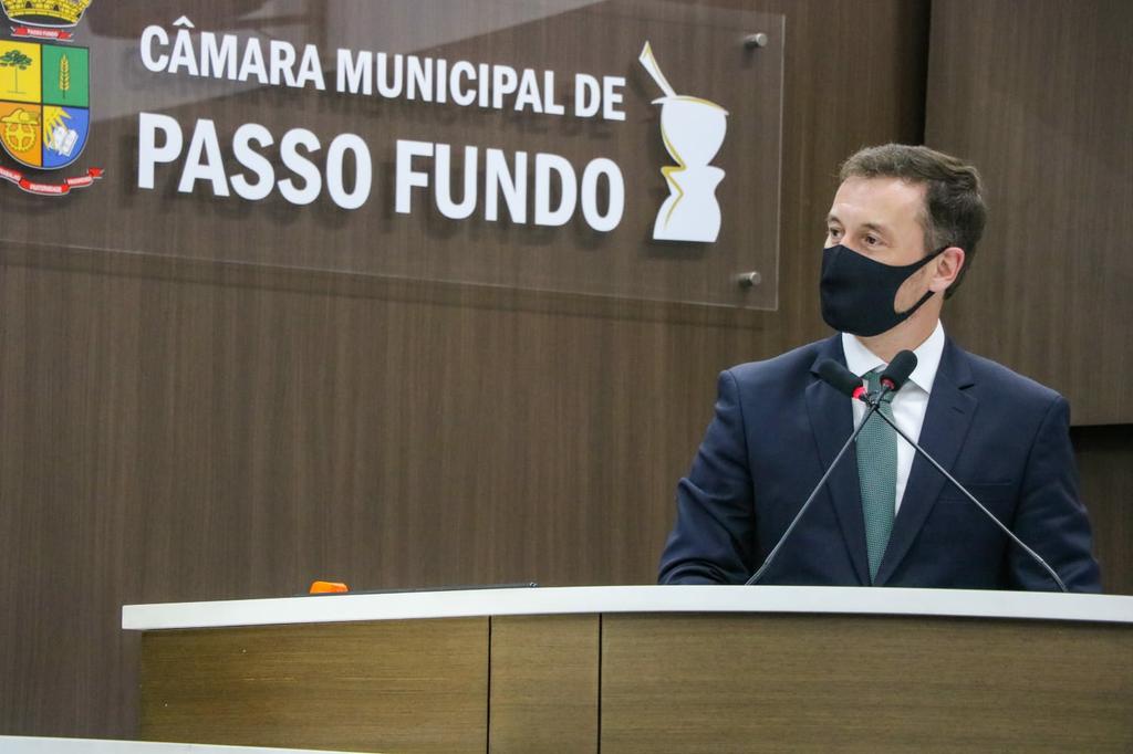 Fabiano Dallazen recebe título de cidadão honorário de Passo Fundo