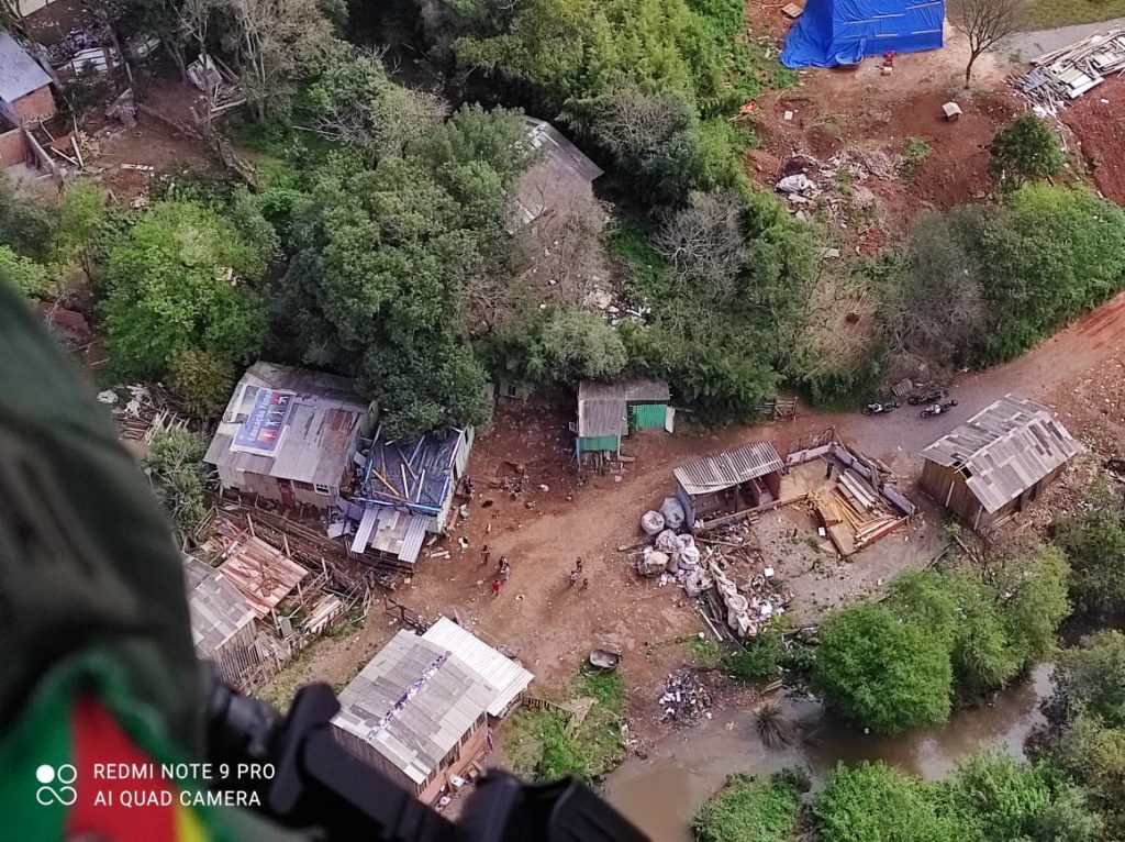 Com apoio aéreo 3°RPMon deflagra operação para coibir roubos a transporte coletivo