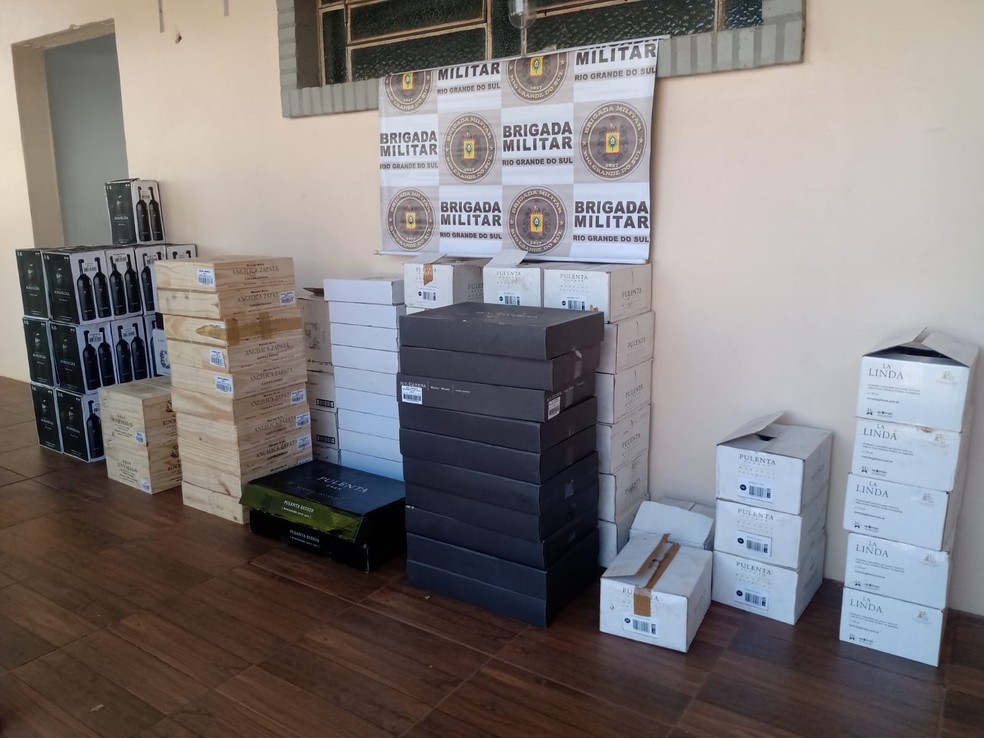Governo do RS exonera servidor detido com carga de vinho contrabandeada em Santa Rosa