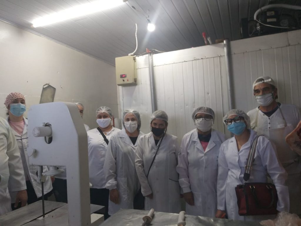 Alunos do Curso de Nutrição e Dietética da escola João de Cesaro realizam visita técnica