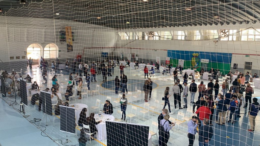Café com emprego atrai grande público e reforça retomada econômica em Passo Fundo