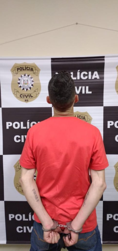 Homem é preso em flagrante após cometer furto no comércio do Centro de PF