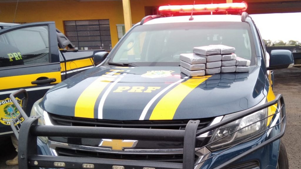 Passo-fundense é preso pela PRF com 14 quilos de cocaína em Vacaria