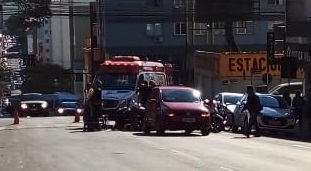 Colisão traseira com uma vítima é registrada no Centro de Passo Fundo
