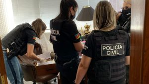 Cirurgião plástico é preso em operação contra crimes sexuais em Porto Alegre
