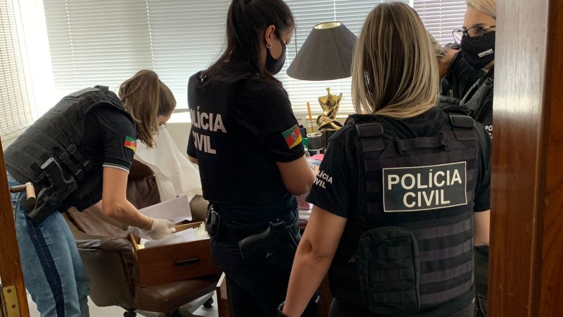 Cirurgião plástico é preso em operação contra crimes sexuais em Porto Alegre