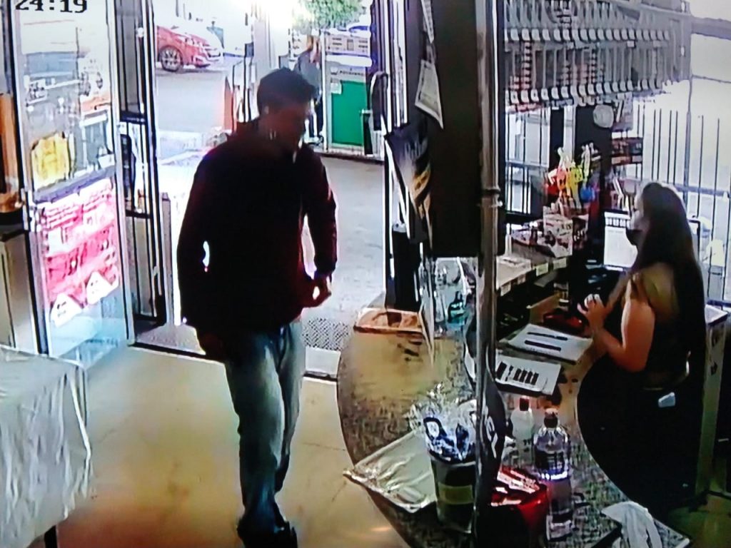 Ladrão assalta posto de combustível na Petrópolis em Passo Fundo