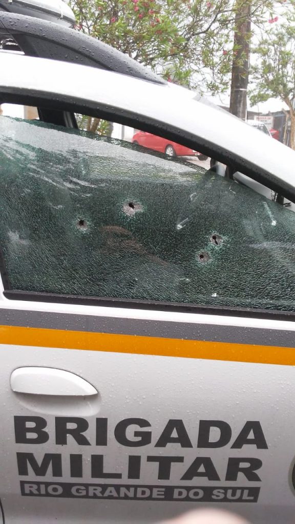 Marginal morre em confronto com a BM após assalto a loja de armas em Farroupilha