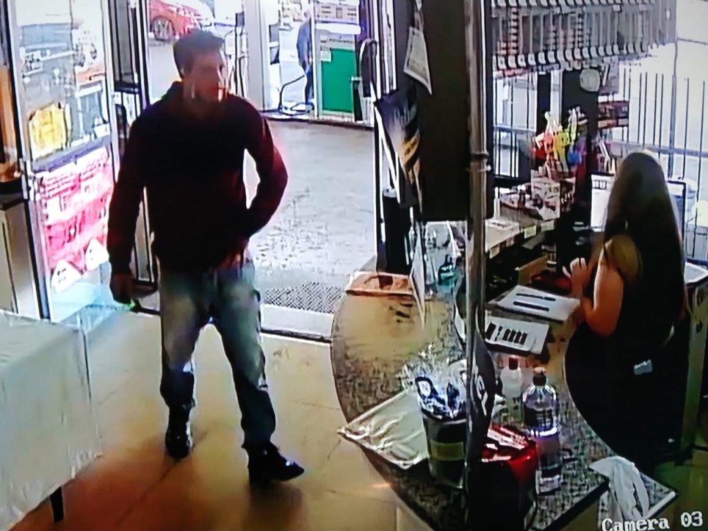 Ladrão assalta posto de combustível na Petrópolis em Passo Fundo