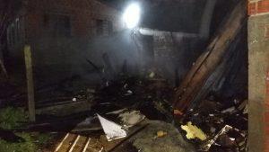 Incêndio na Rua Das Chácaras mobiliza equipes do Corpo de Bombeiros Militar