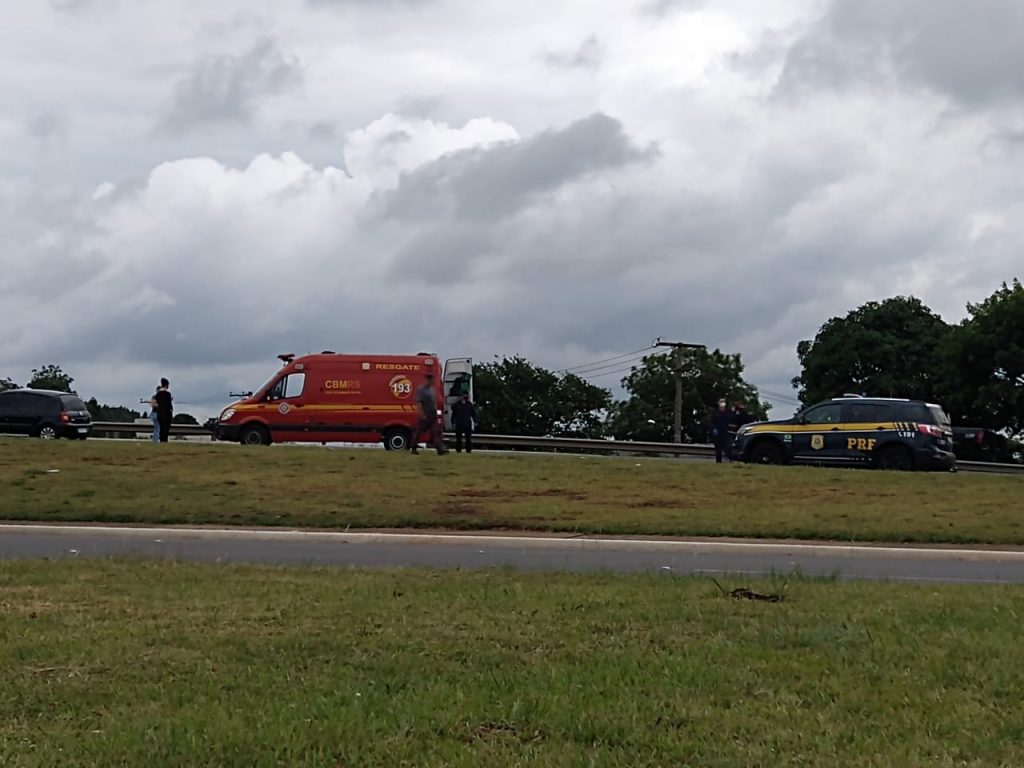 CBMRS e PRF atendem atropelamento na BR-285 em Passo Fundo