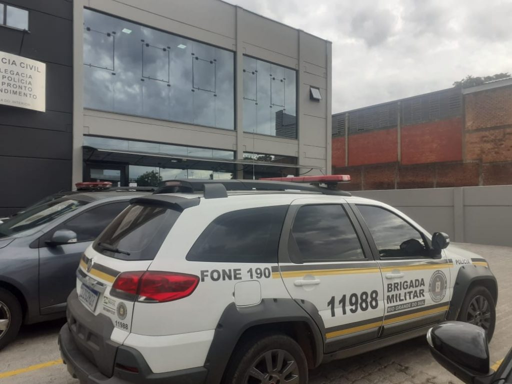 Indivíduo é preso após ameaçar de morte a ex-companheira no centro de Passo Fundo VTR 11988