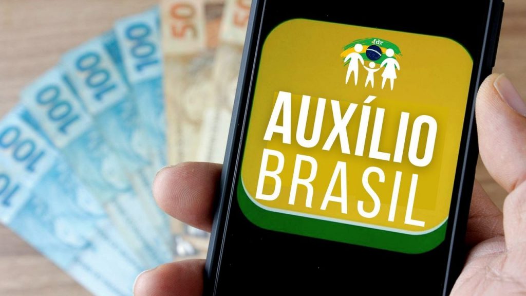 Principal diferença do Auxílio Brasil para o Bolsa Família é o nome, afirma secretário