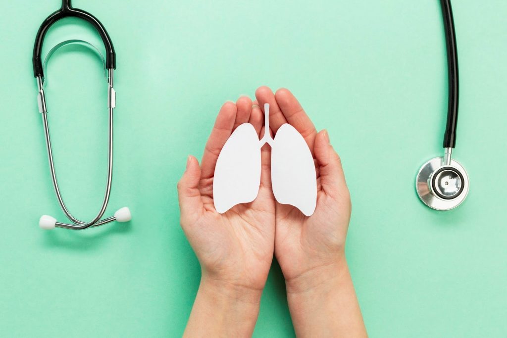 Dia Mundial da Pneumonia: apenas avaliação médica pode definir o tratamento correto