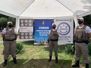 Patrulha Maria da Penha do 3°RPMon participa de ação com o COMDIM - Dia do Laço Branco