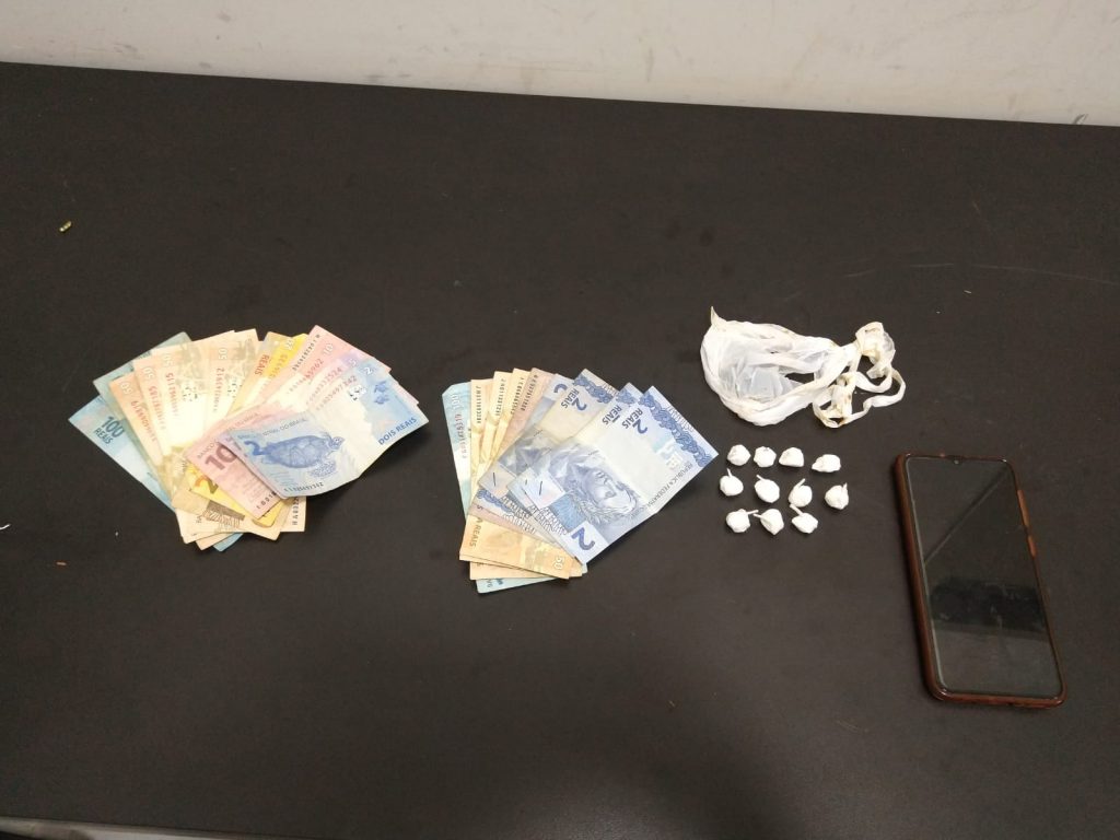 Mulher é presa em Passo Fundo após expelir 11 buchas de cocaína
