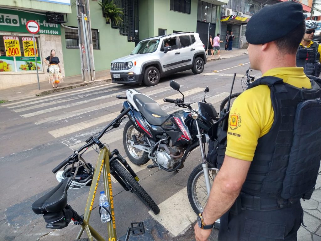 Bike Patrulha recupera motocicleta furtada no Centro de Passo Fundo