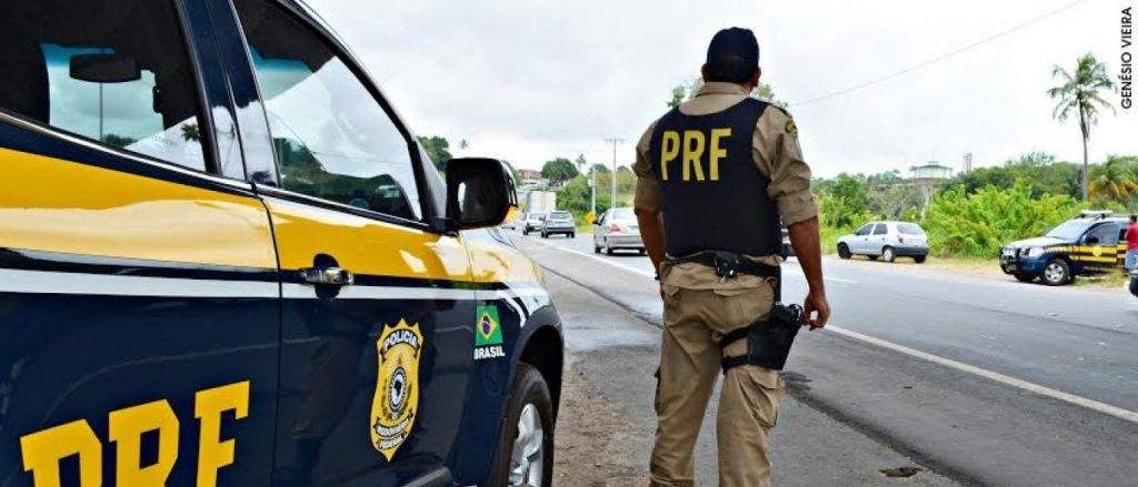 PRF aumentará número de fiscalizações e efetivo durante feriados do fim de ano