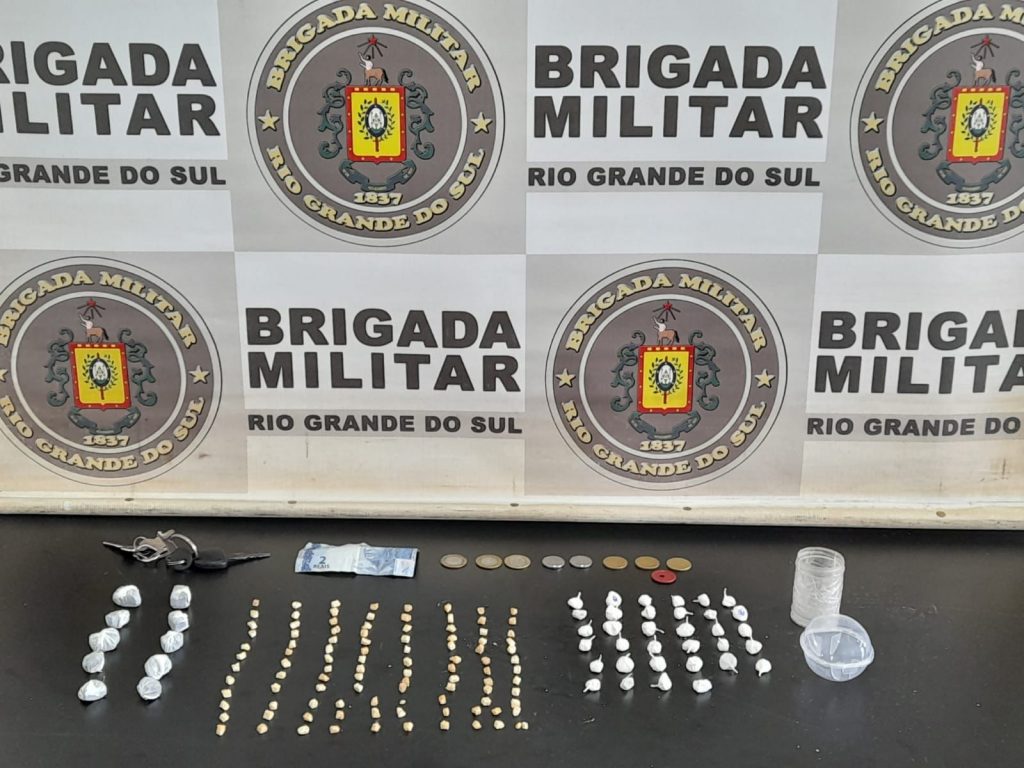 3º BPChoque prende indivíduo por tráfico de drogas no bairro Valinhos