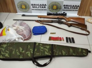 3°RPMon prende homem por porte ilegal de arma de fogo e crime contra a fauna em Casca