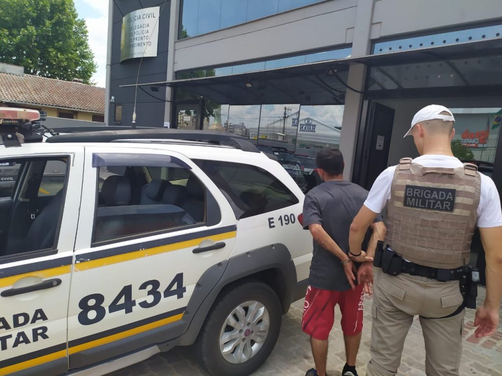 2° Esquadrão da BM prende no bairro Xangri-lá foragido da Justiça