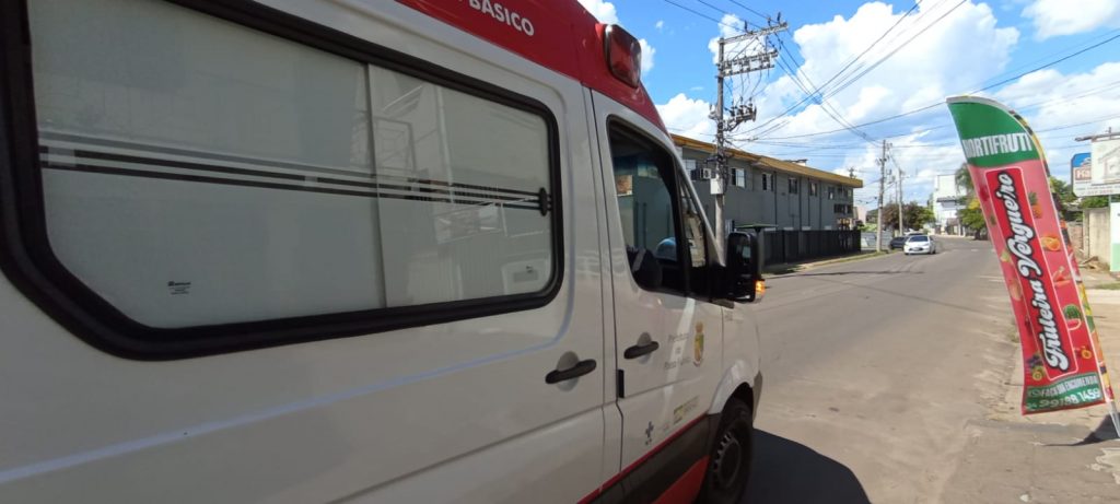 Avó e neto são atropelados na Rua Carolina Vergueiro em Passo Fundo