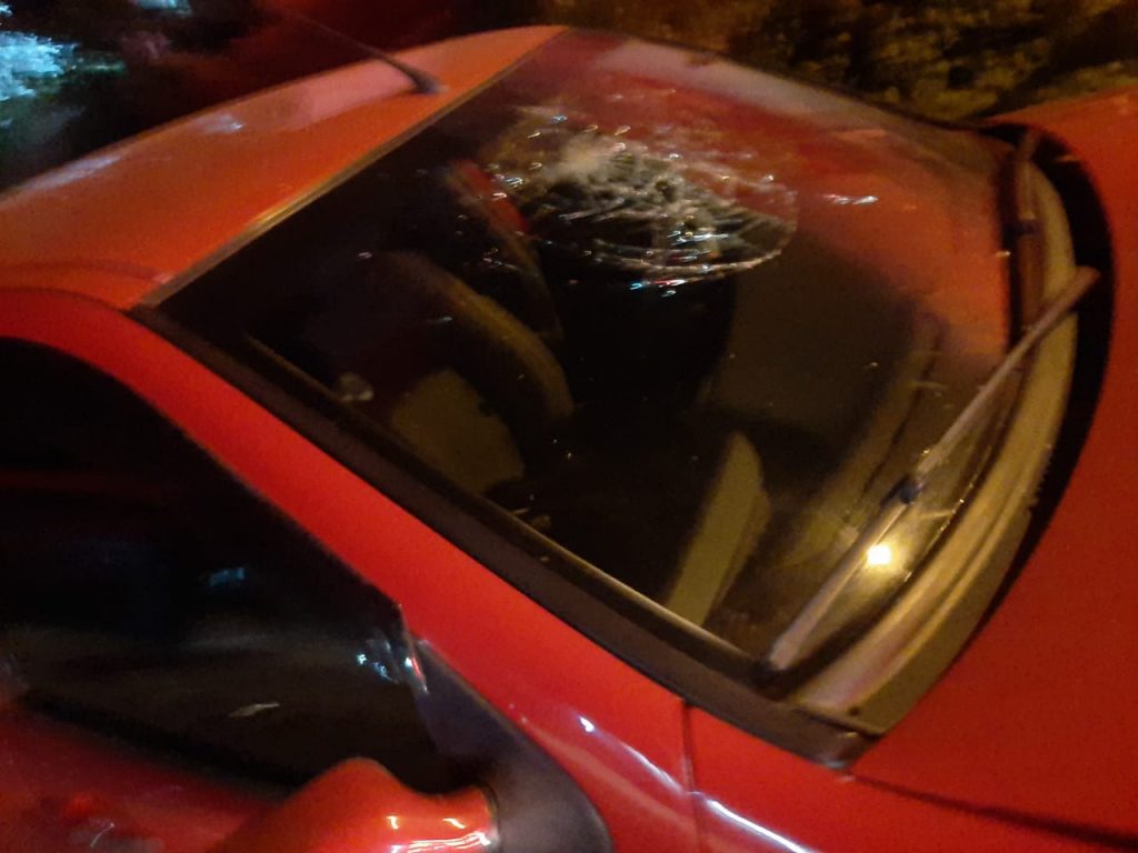 Colisão frontal entre dois carros deixa três feridos no Bairro São Luiz Gonzaga