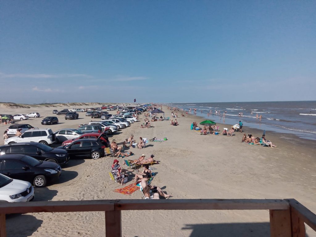 Movimento nas praias gaúchas diminui com o fim das férias escolares