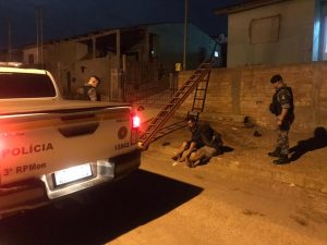 BM prende marginais por furto de uma escada em Passo Fundo