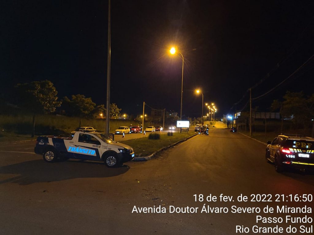 Guarda de Trânsito e PRF realizam fiscalização na BR-285 em Passo Fundo