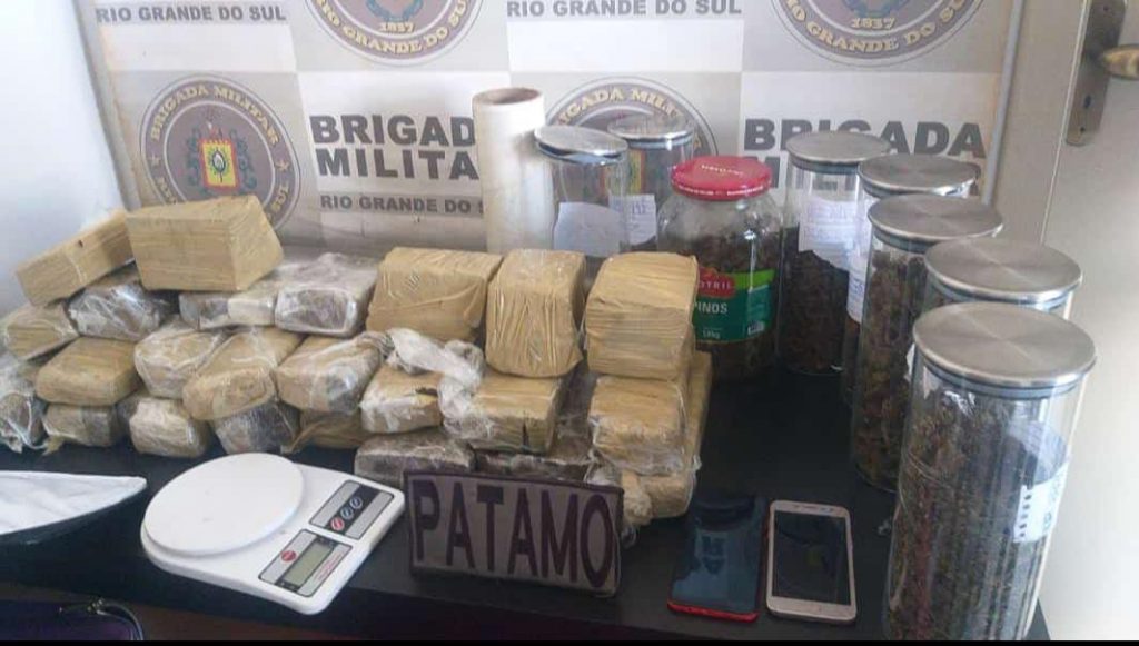 PATAMO prende dois traficantes e apreende grande quantidade de drogas na Planaltina