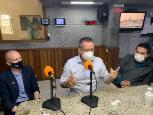 Na Uirapuru, Beto Albuquerque garante estar preparado para ser governador do RS