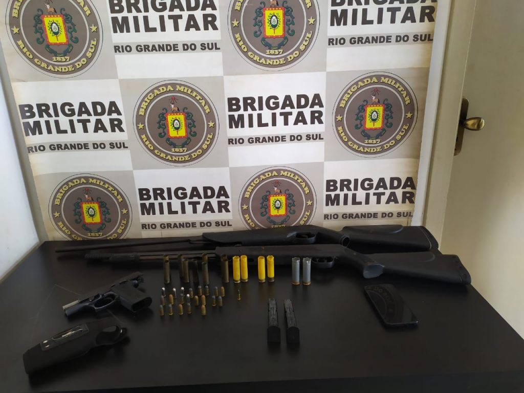 PATAMO do 3°RPMon apreende armas de fogo em Santo Antão