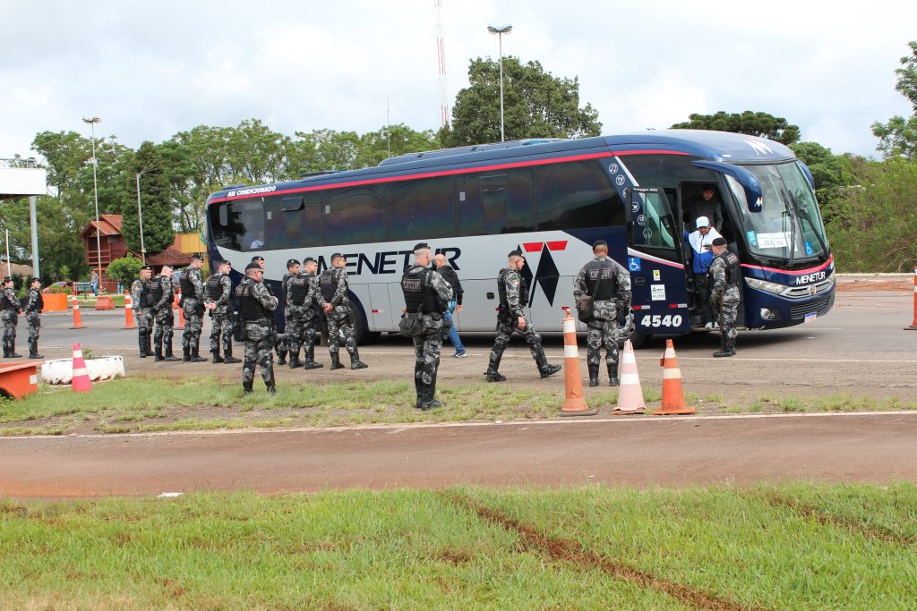 3° BPCHOQUE REALIZA AÇÕES PREVENTIVAS PARA GARANTIR A SEGURANÇA DE TORCEDORES NA FINAL DO CAMPEONATO GAÚCHO 2022