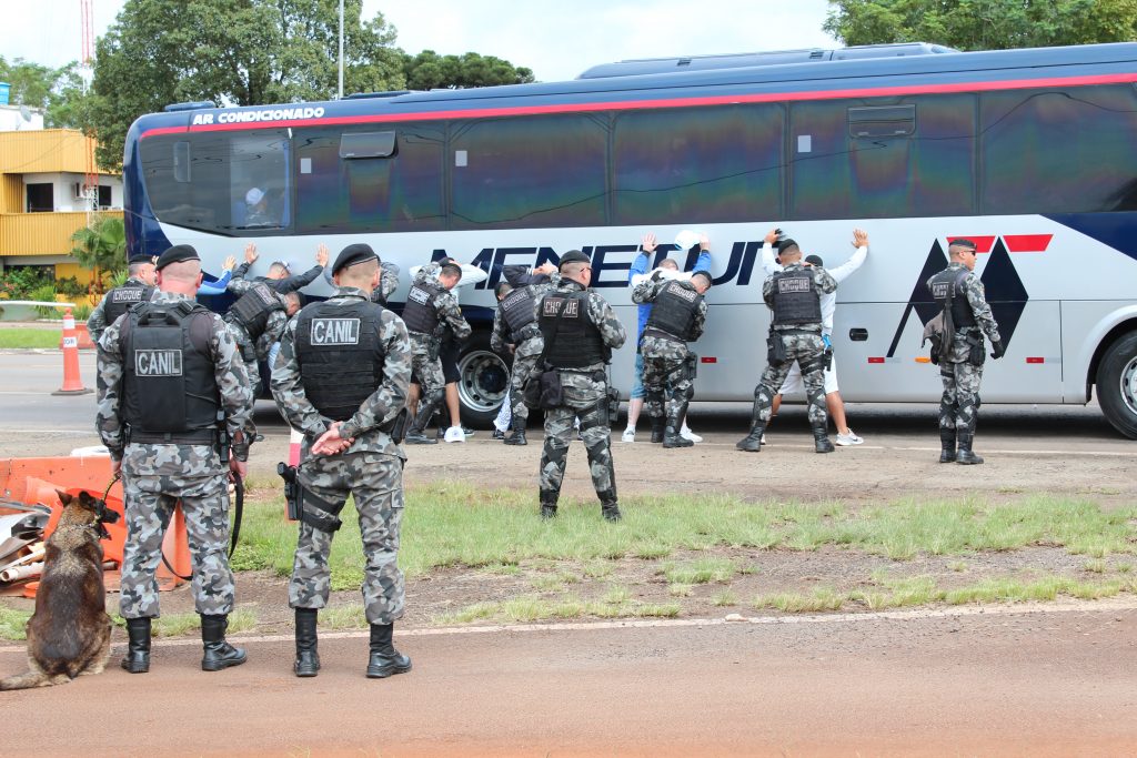 3° BPCHOQUE REALIZA AÇÕES PREVENTIVAS PARA GARANTIR A SEGURANÇA DE TORCEDORES NA FINAL DO CAMPEONATO GAÚCHO 2022