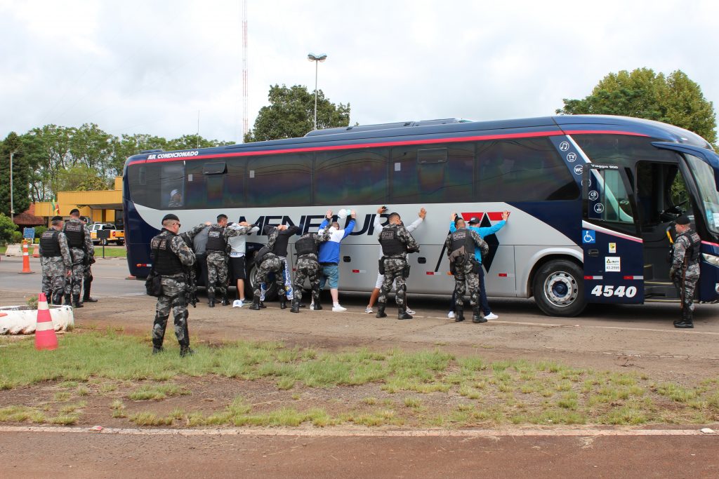 3° BPCHOQUE REALIZA AÇÕES PREVENTIVAS PARA GARANTIR A SEGURANÇA DE TORCEDORES NA FINAL DO CAMPEONATO GAÚCHO 2022
