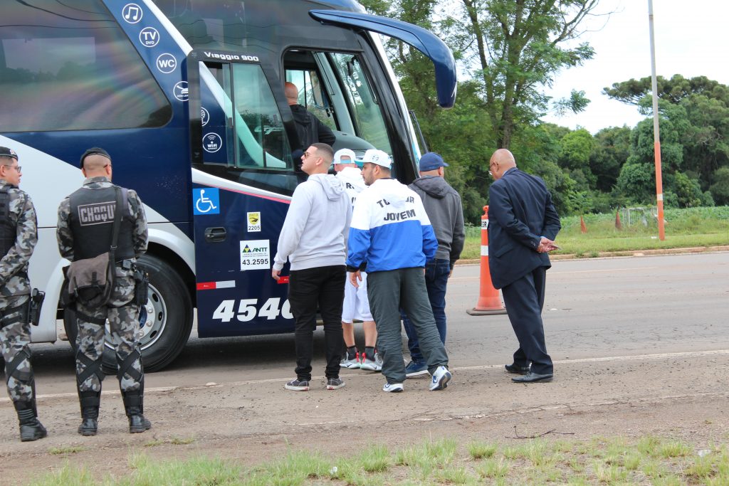 3° BPCHOQUE REALIZA AÇÕES PREVENTIVAS PARA GARANTIR A SEGURANÇA DE TORCEDORES NA FINAL DO CAMPEONATO GAÚCHO 2022