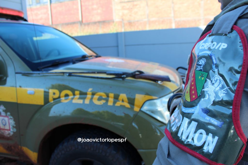 Após tentar fugir da BM, jovens são presos no bairro Zachia