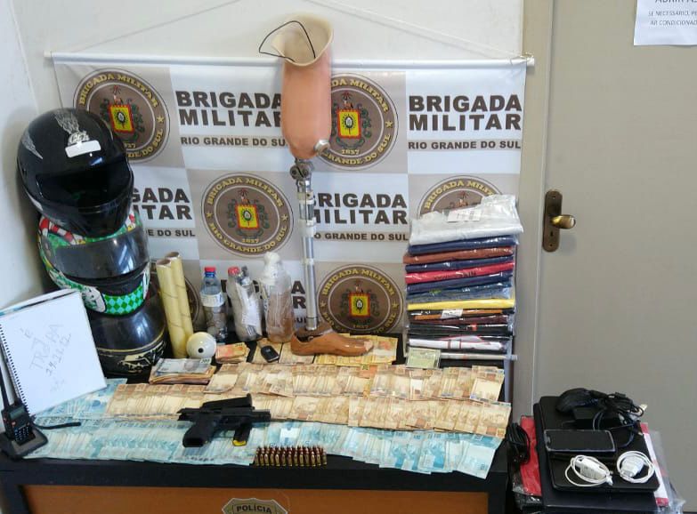Dois indivíduos de organização criminosa são presos pelo 3º BPChoque em Passo Fundo