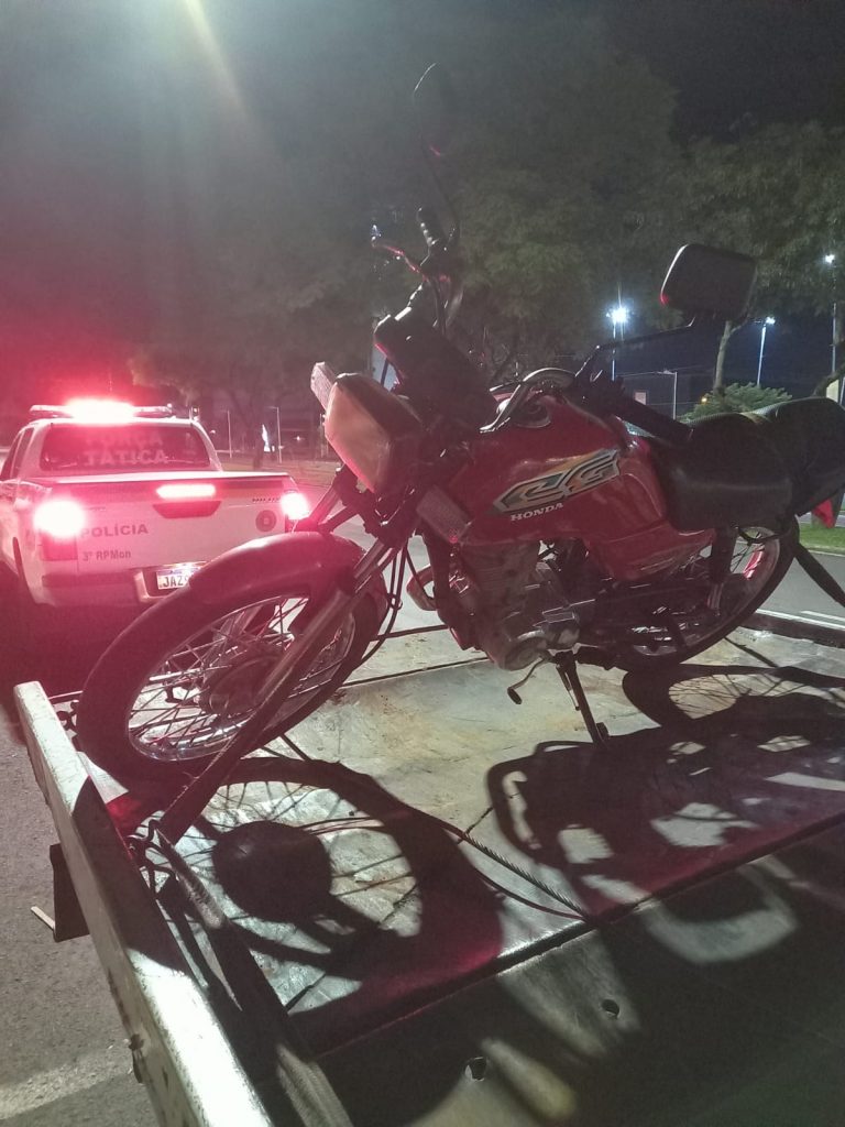 Mulher leva facada ao ser assaltada no Centro de Passo Fundo