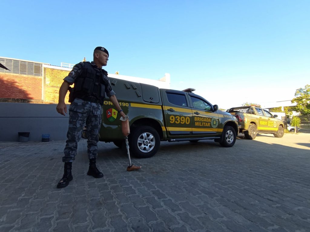 Dois indivíduos de organização criminosa são presos pelo 3º BPChoque em Passo Fundo