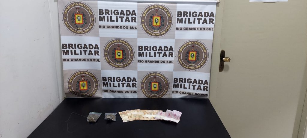 Indivíduo é preso com porções de maconha na Rua Xingu