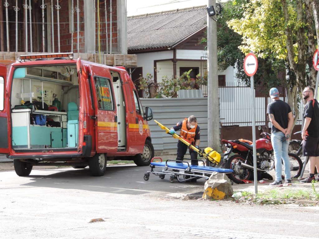 Invasão de preferencial resulta em motogirl ferida na vila vergueiro