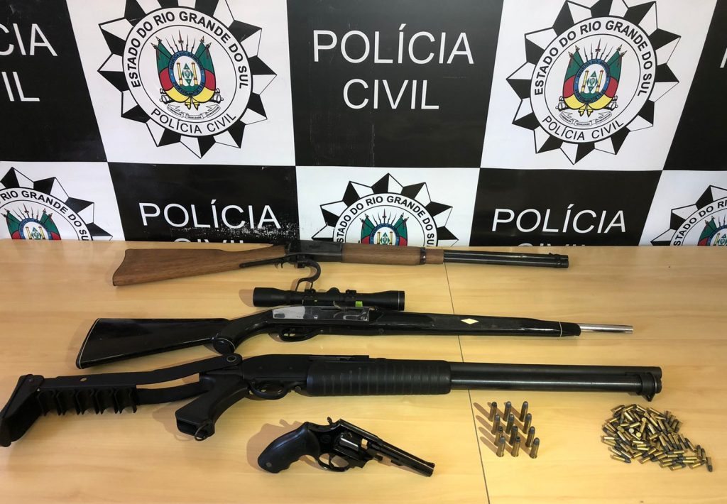 2° DP apreende armas de fogo no bairro Vera Cruz