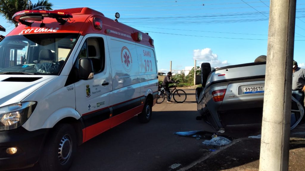 Invasão de preferencial resulta em capotamento no bairro Donária em PF