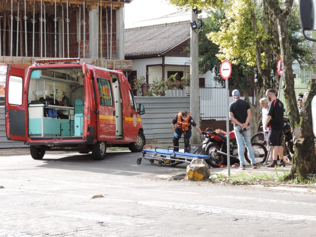 Invasão de preferencial resulta em motogirl ferida na vila vergueiro