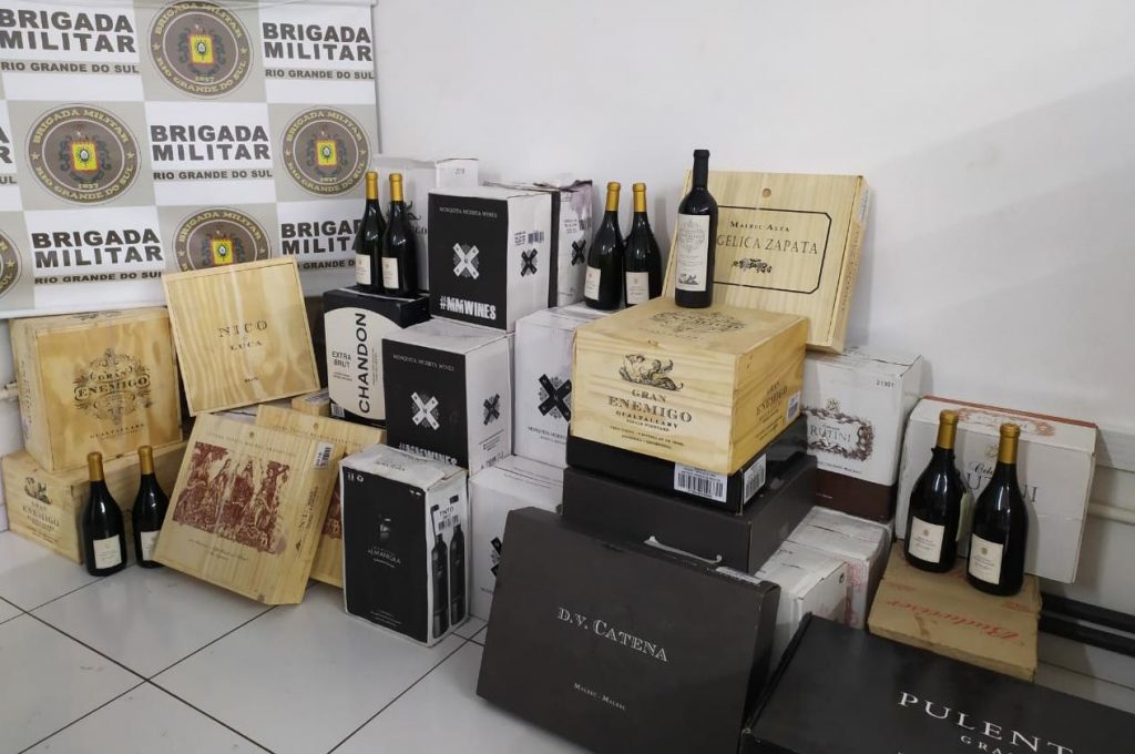 BM apreende carga de vinho avaliada em mais de 40 mil reais em Pontão